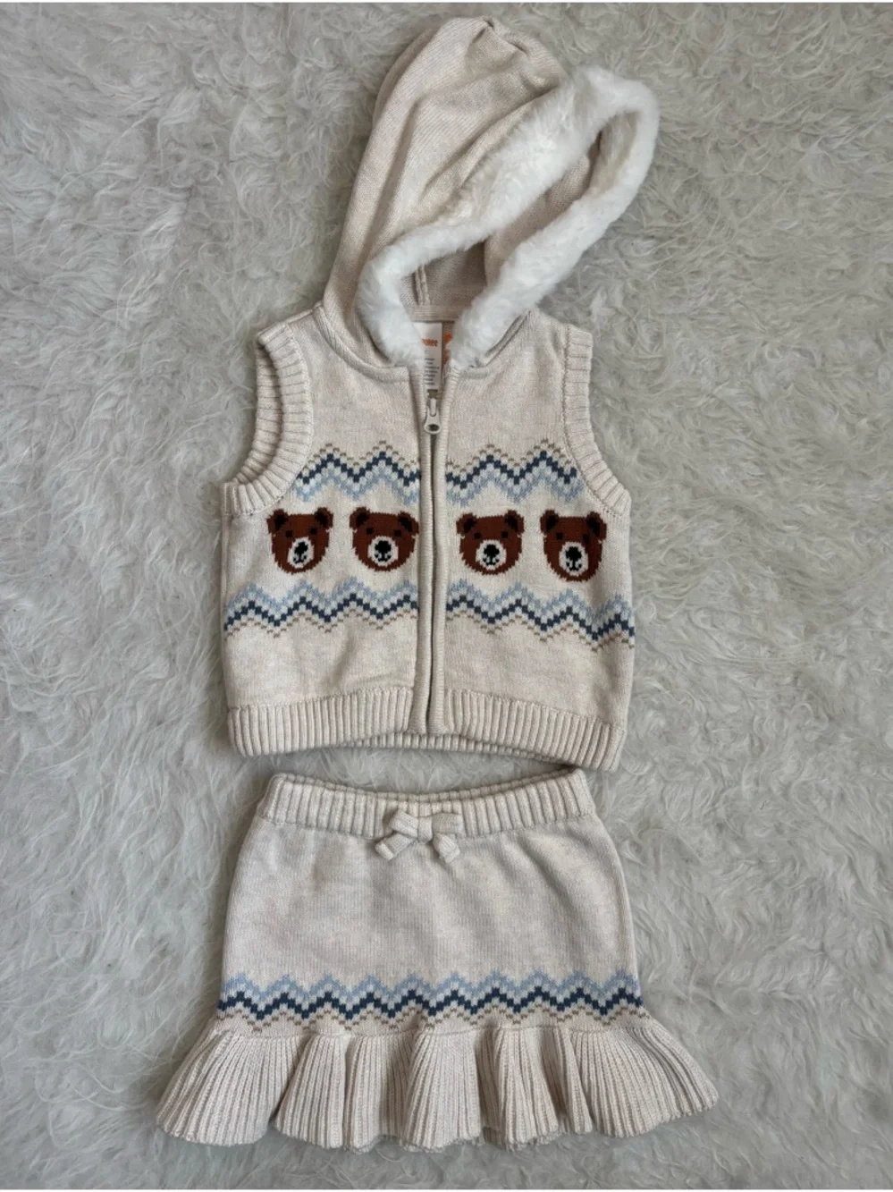 Gymboree NWT Girls Cream Knit Hooded Vest & Skirt Set with Teddy Bear Design